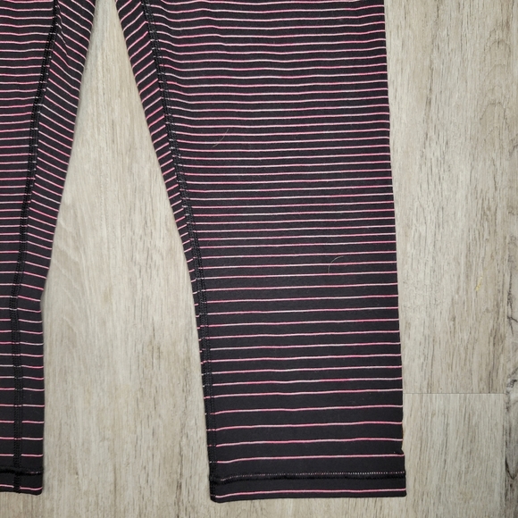 Lucy hatha collection cropped leggings stripped - Picture 3 of 9